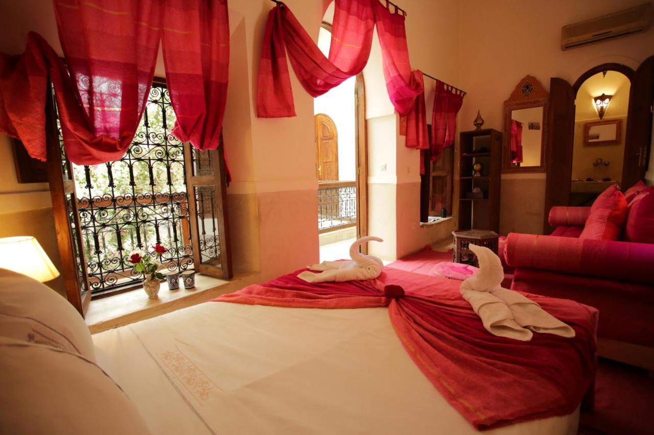 Riad White Flowers Marrakesh Exterior photo