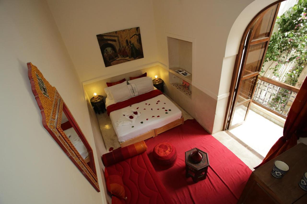 Riad White Flowers Marrakesh Exterior photo
