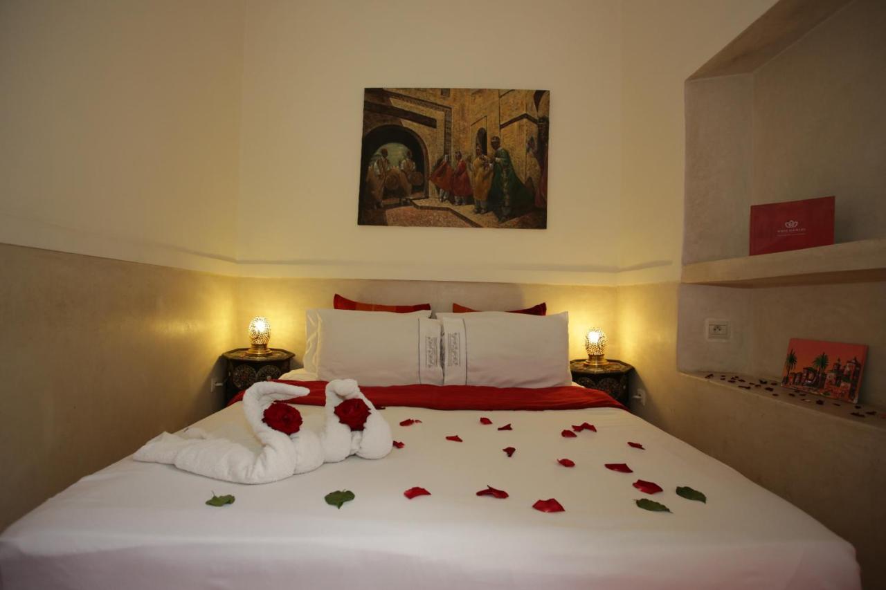 Riad White Flowers Marrakesh Exterior photo