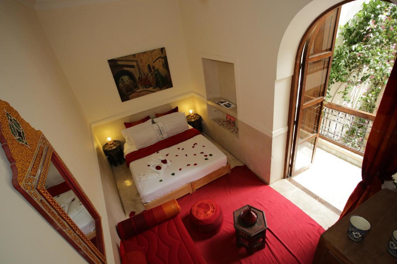 Riad White Flowers Marrakesh Exterior photo
