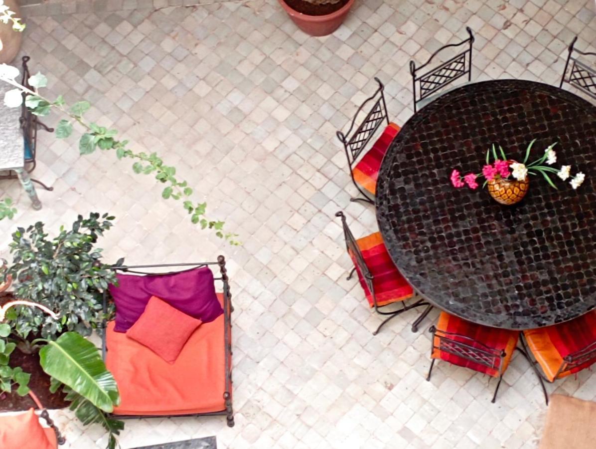 Riad White Flowers Marrakesh Exterior photo