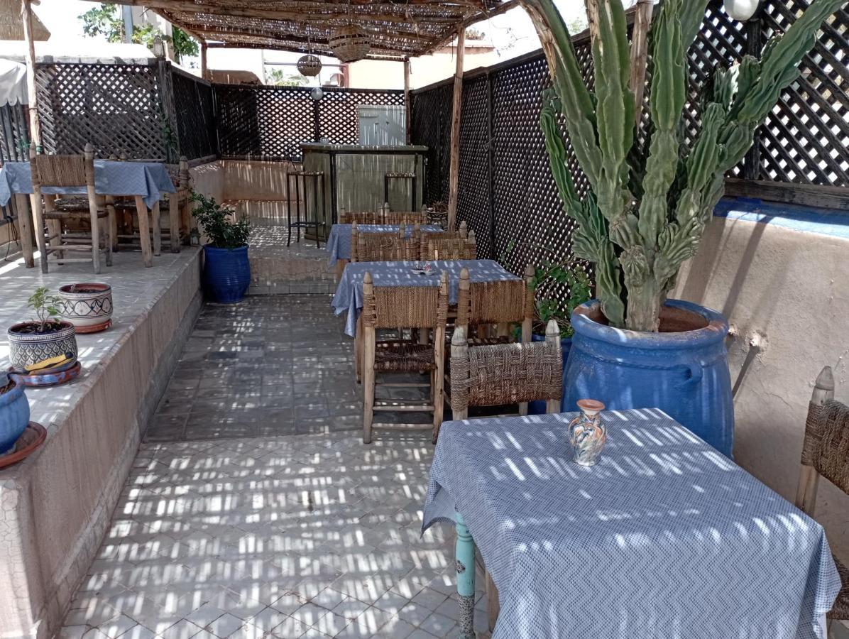 Riad White Flowers Marrakesh Exterior photo