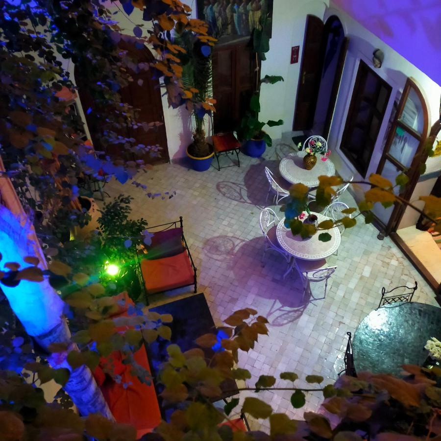 Riad White Flowers Marrakesh Exterior photo