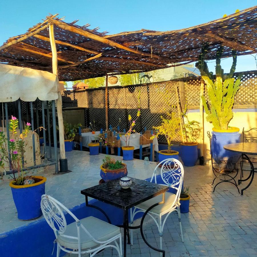 Riad White Flowers Marrakesh Exterior photo