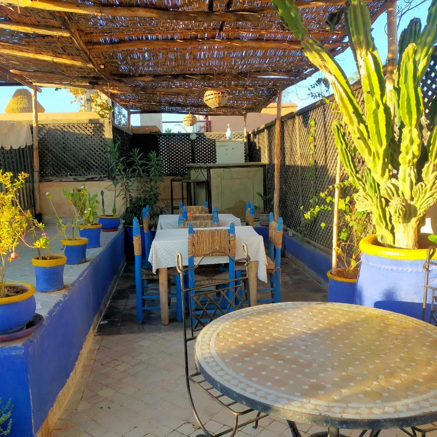 Riad White Flowers Marrakesh Exterior photo